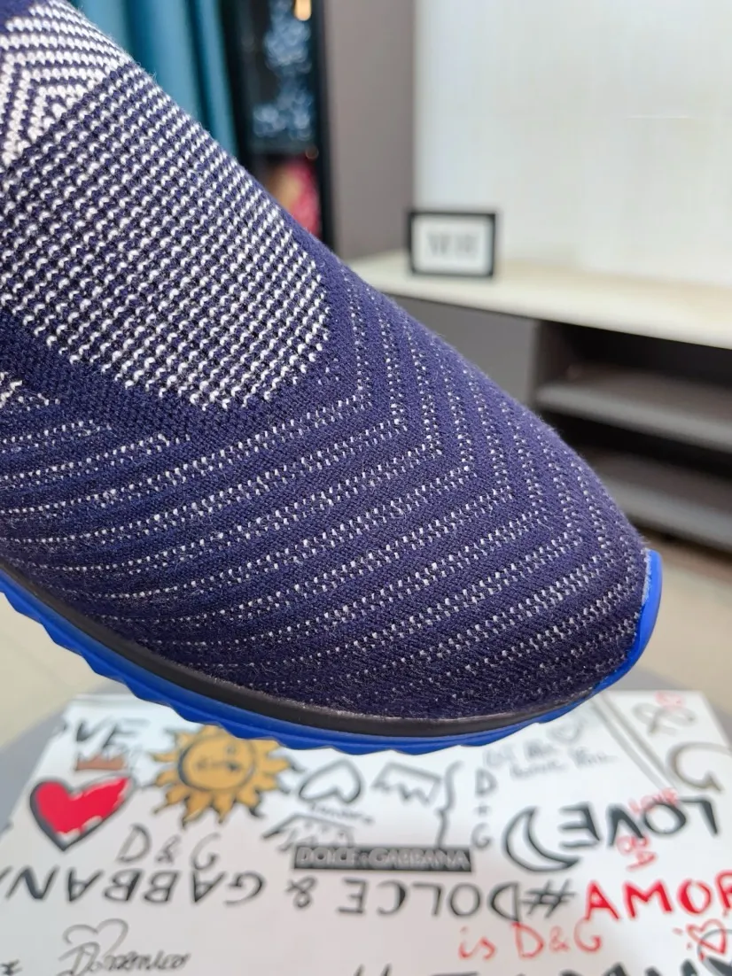 Ex-factory price 340🌹🌹"Dolce & Gabbana DG" original imported fly-knit stitching➕fly-knit lining, light on the foot, comfortable, versatile, original special outsole🔥favored by trendy men. Welcome to compare the quality🔥exquisite luxury, super A level! Compared with the genuine product at the counter, the version is no worse at all! Code number 36-46